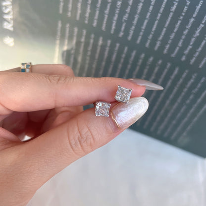 [kincade]1.0 Carat Radiant Princess Cut Wedding Earrings