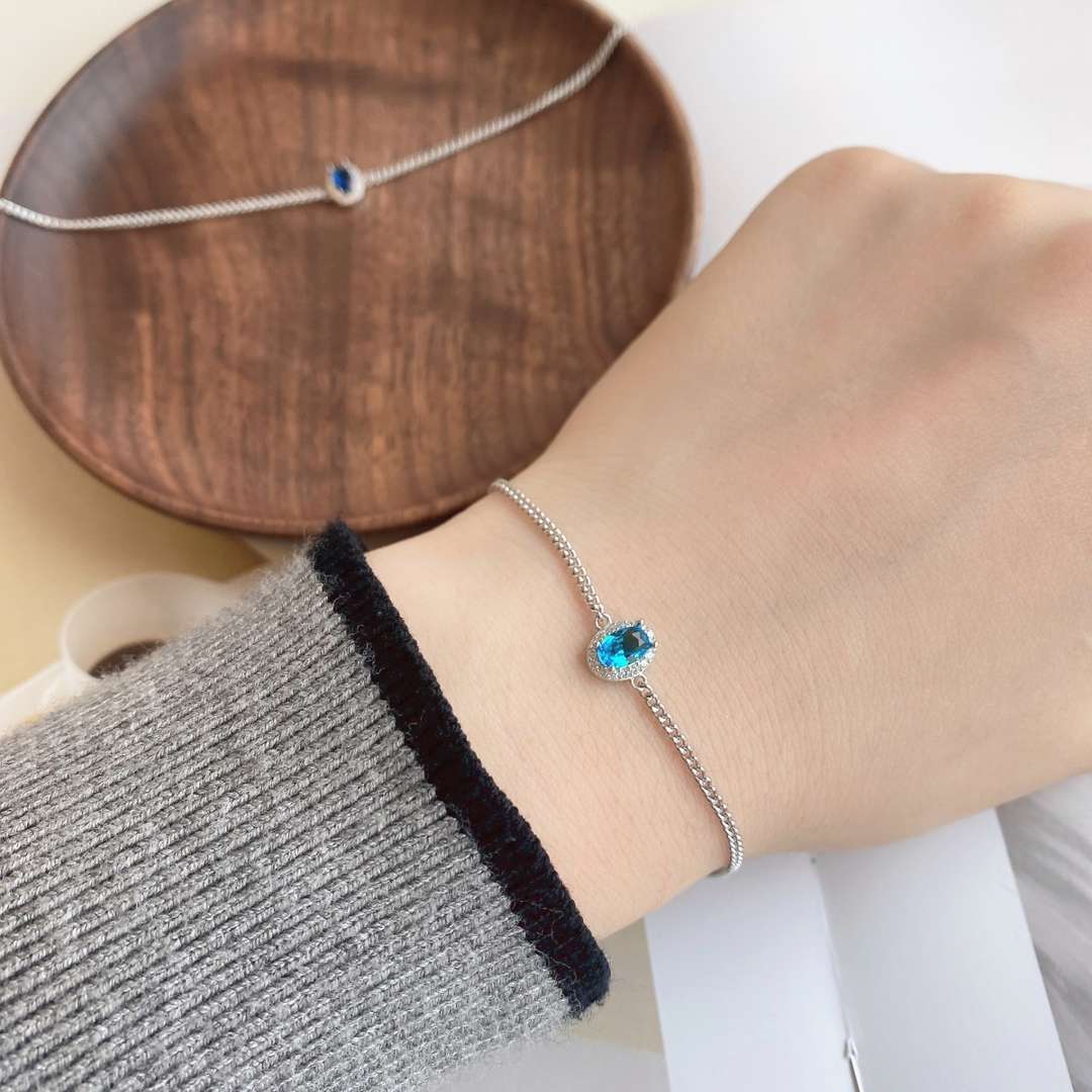 [kincade]Exquisite Oval Shape Bracelet