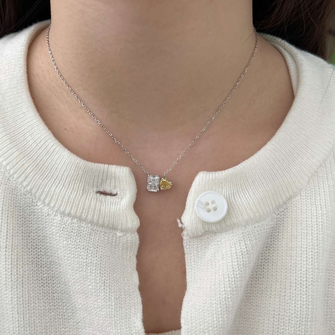 [kincade]Dazzling Square & Heart Shape Necklace