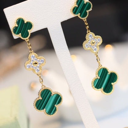 [kincade]CLOVER EARRINGS GOLD MALACHITE DIAMOND 3 MOTIF