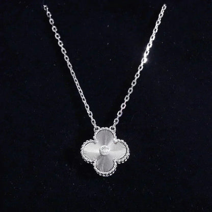 [kincade]CLOVER  15MM DIAMOND LASER NECKLACE SILVER