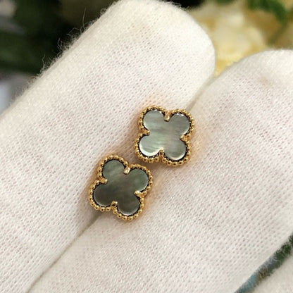 [kincade]CLOVER MINI GOLD EARRINGS