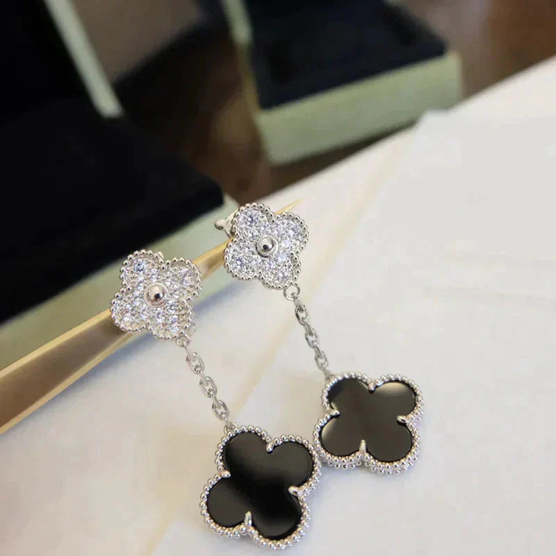 [kincade]CLOVER 2 MOTIFS  DIAMOND ONYX EARRINGS SILVER