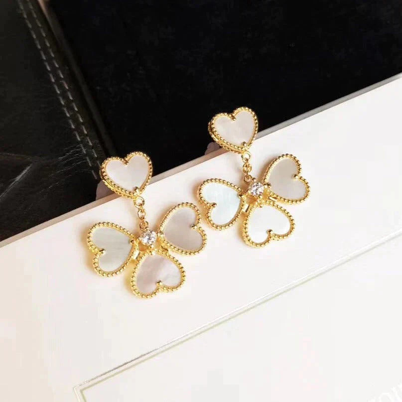 [kincade]CLOVER SWEET WHITE MOP EARRINGS