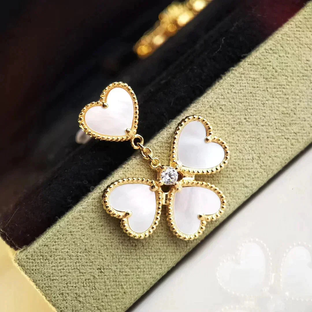 [kincade]CLOVER SWEET WHITE MOP EARRINGS