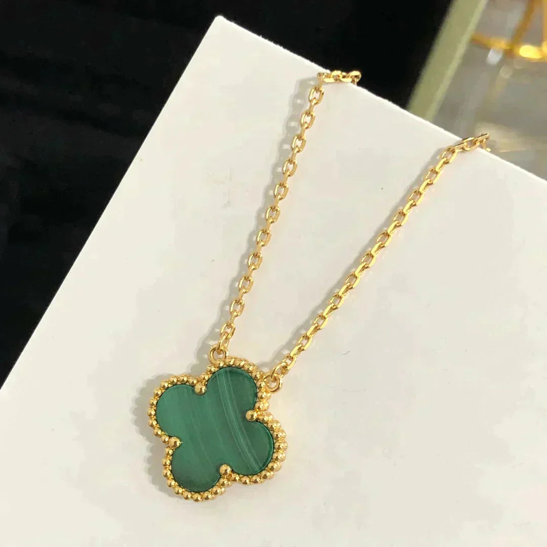 [kincade]CLOVER 15MM MALACHITE SINGLE FLOWER  NECKLACE