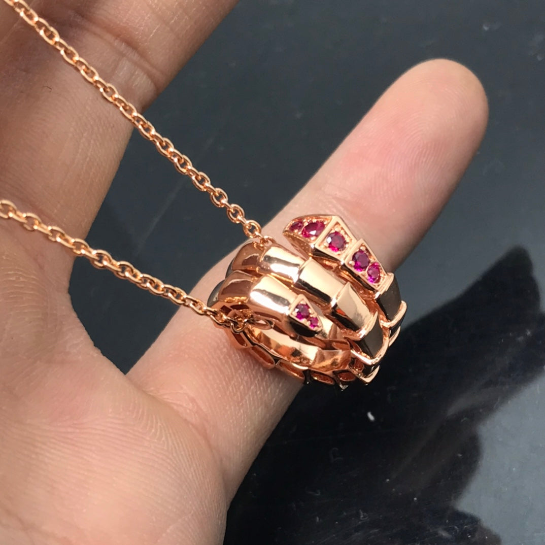 [kincade]SERPENTI PEDANT NECKLACE