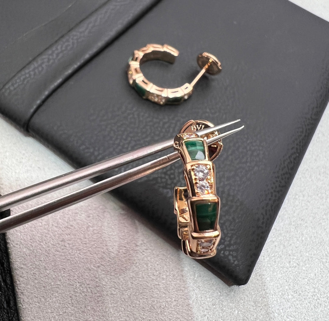 [kincade]SERPENTI MALACHITE PINK GOLD EARRINGS