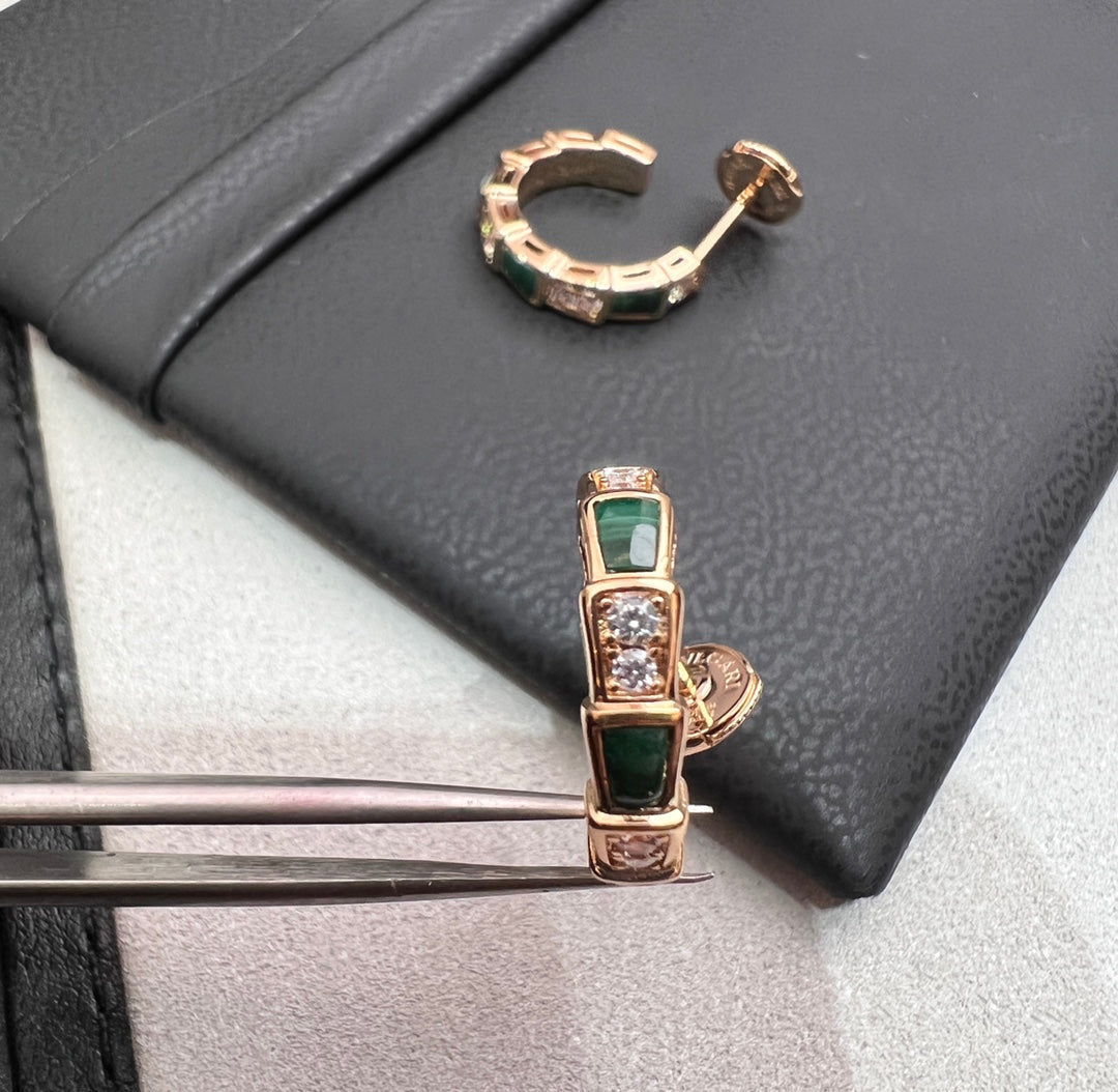 [kincade]SERPENTI MALACHITE PINK GOLD EARRINGS