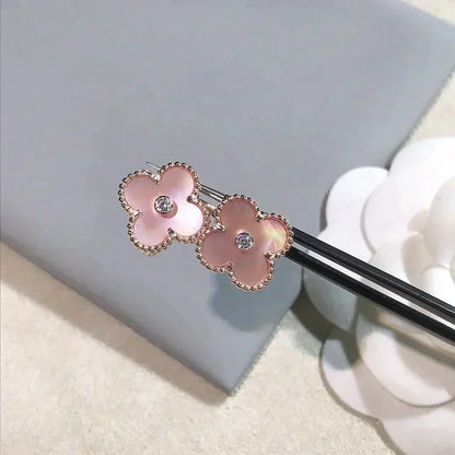 [kincade]CLOVER MEDIUM 1 MOTIFS  PINK MOP DIAMOND EARRINGS