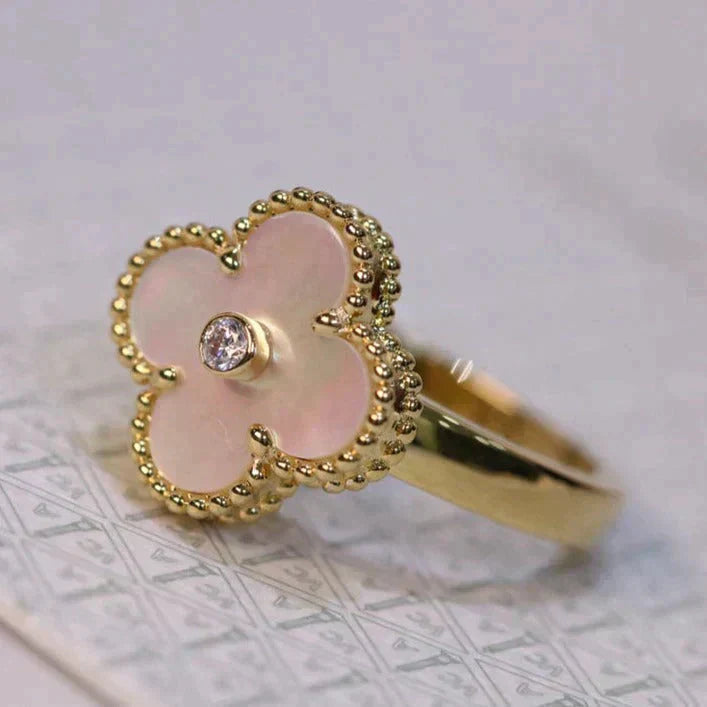 [kincade]CLOVER PINK MOP RING GOLD DIAMOND