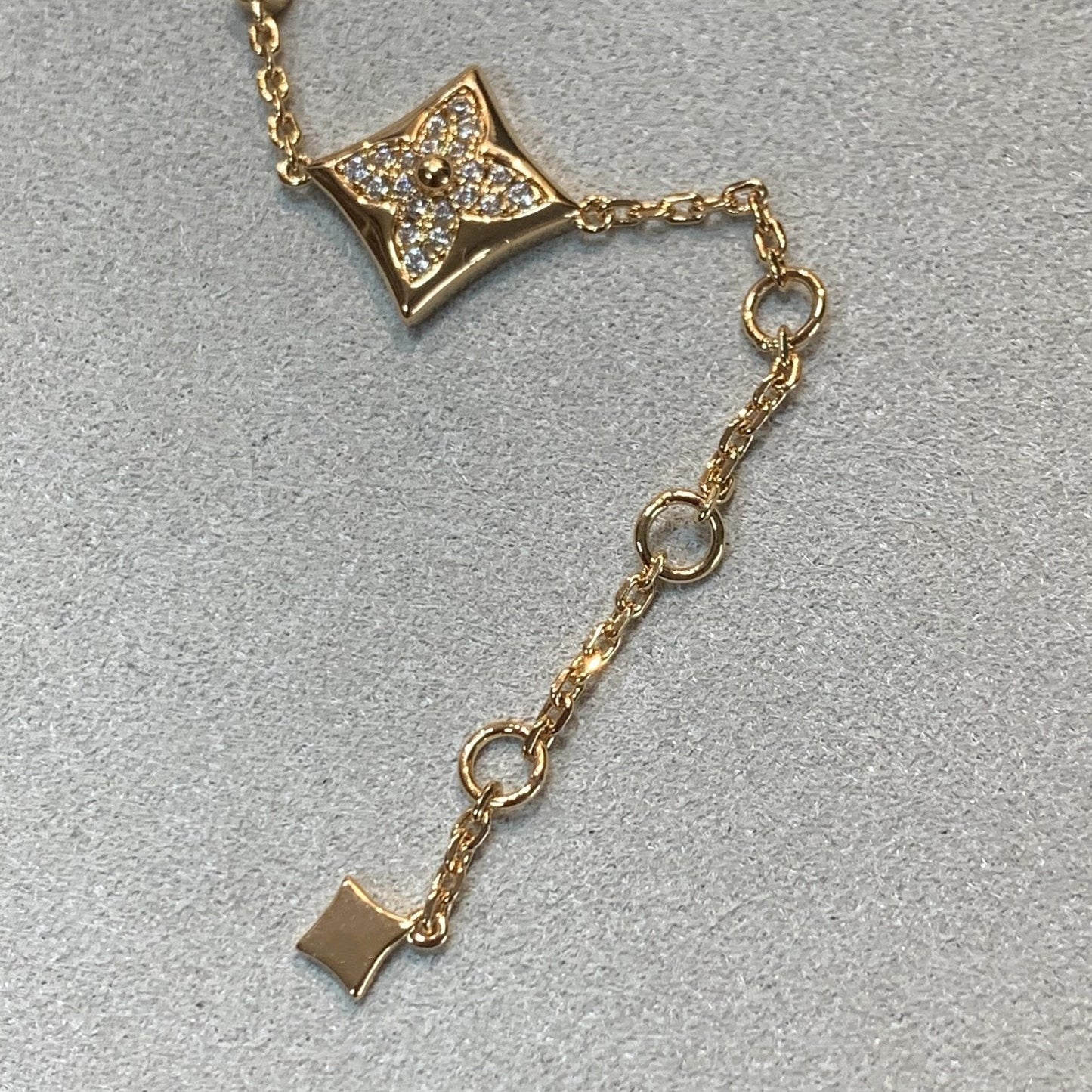 [kincade]STAR AND SUN 4 MOTIFS GOLD DIAMONDS BRACELET