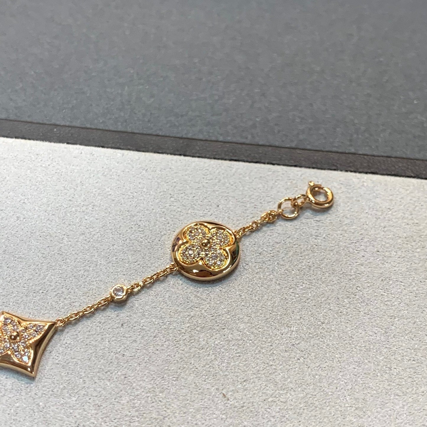 [kincade]STAR AND SUN 4 MOTIFS GOLD DIAMONDS BRACELET