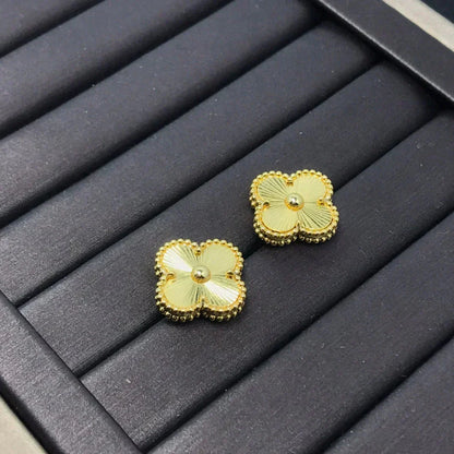 [kincade]CLOVER MINI 9.5MM LASER EARRINGS