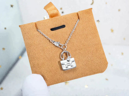 [kincade]AMULETTE PEDANT SILVER NECKLACE