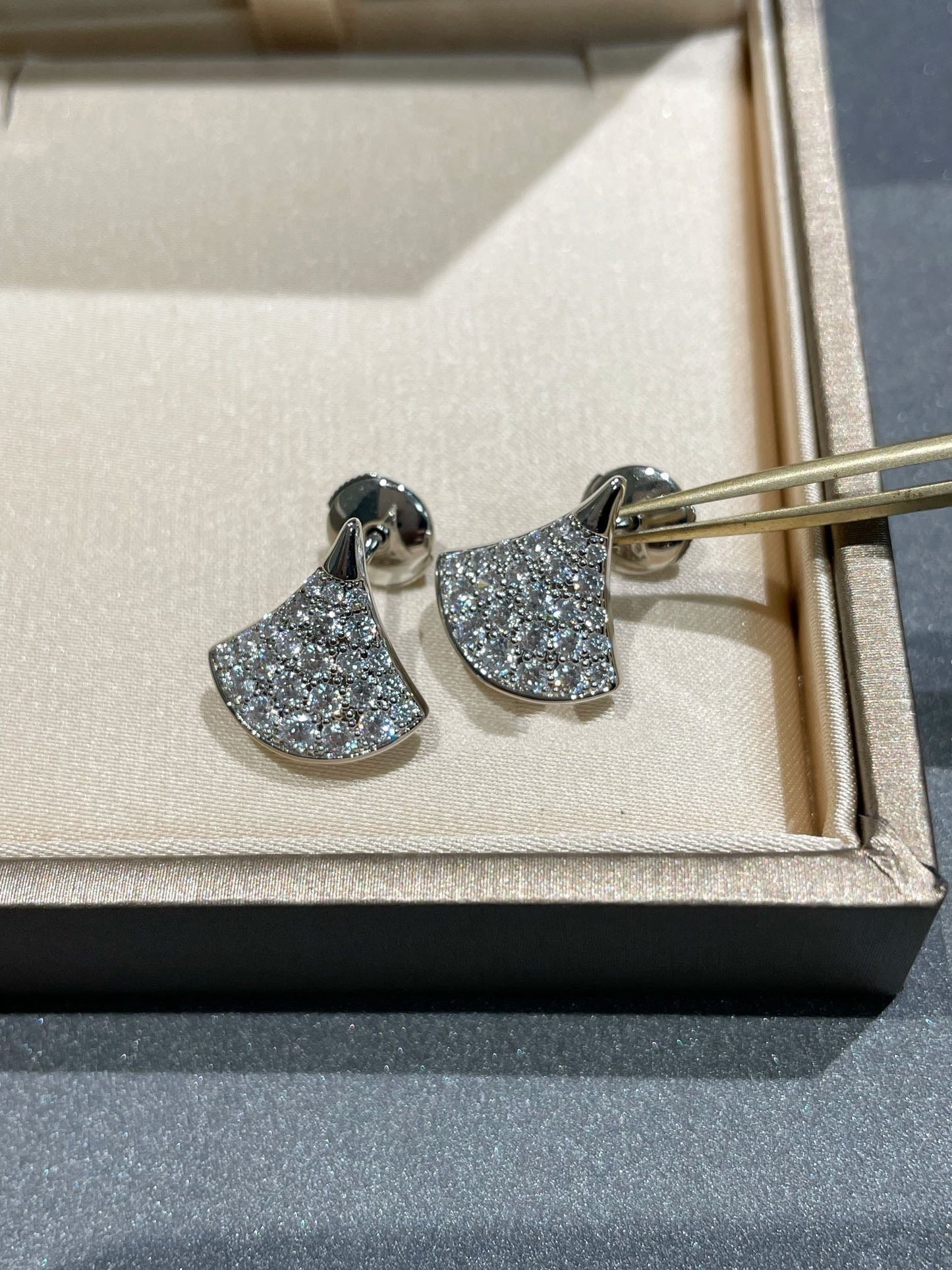 [kincade]DREAM STUD EARRINGS DIAMOND