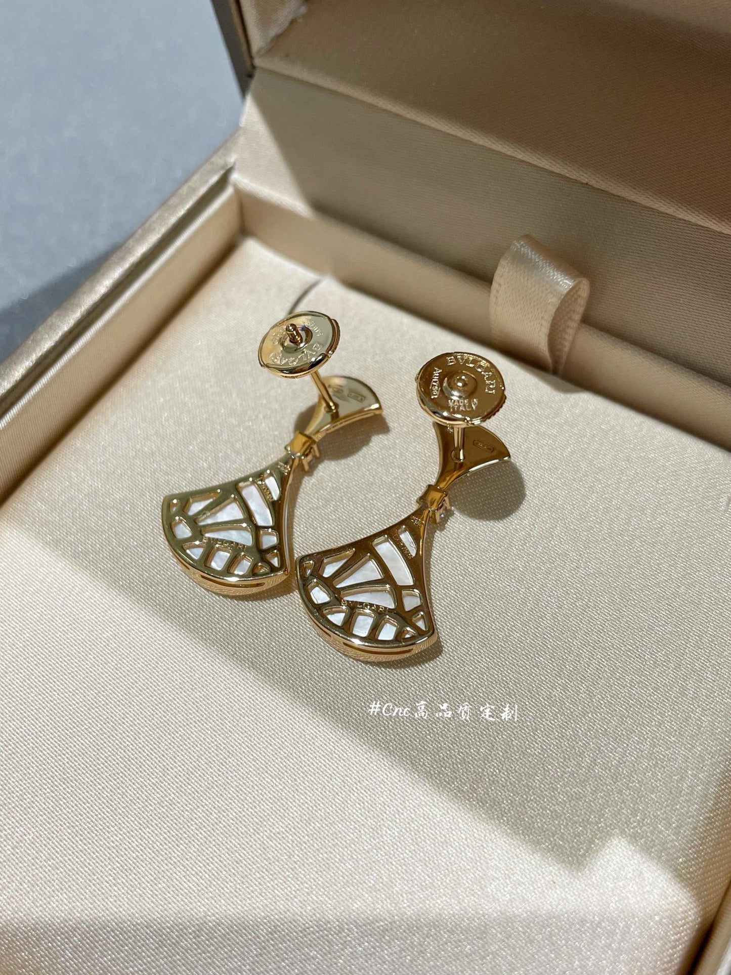 [kincade]DREAM MOP 1 DIAMOND EARRINGS