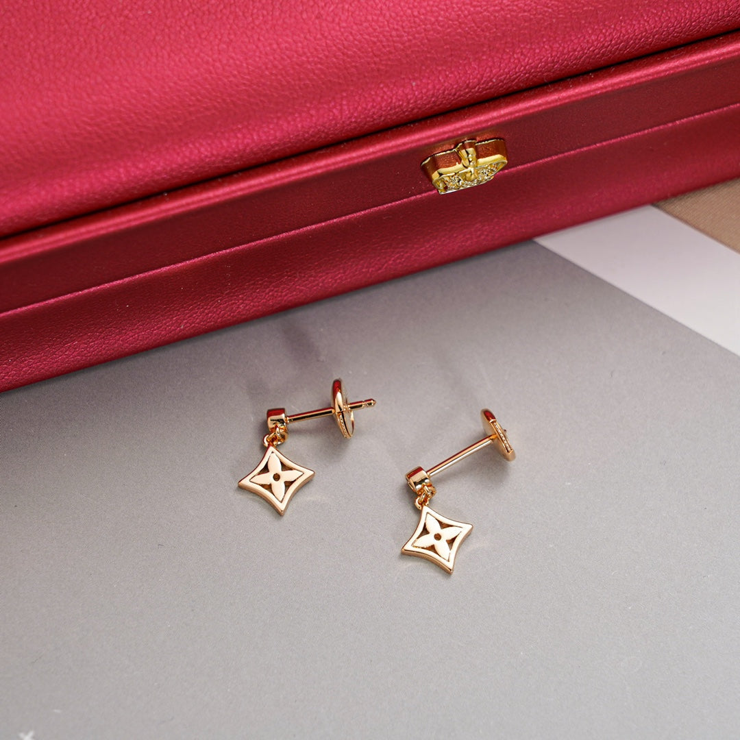 [kincade]STAR EARRINGS GOLD