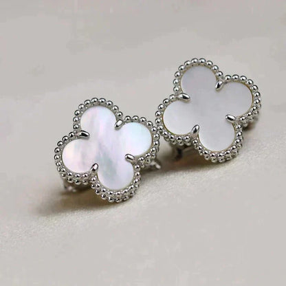 [kincade]CLOVER MEDIUM 1 MOTIFS  WHITE MOP EARRINGS SILVER