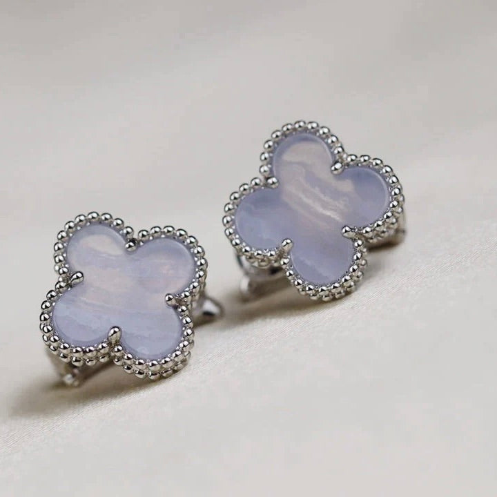 [kincade]CLOVER MEDIUM 1 MOTIFS  WHITE MOP EARRINGS SILVER