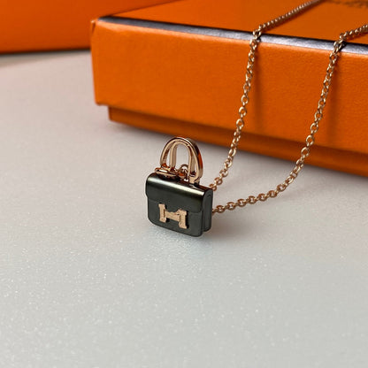 [kincade]CONSTANCE BLACK PEDANT PINK GOLD NECKLACE