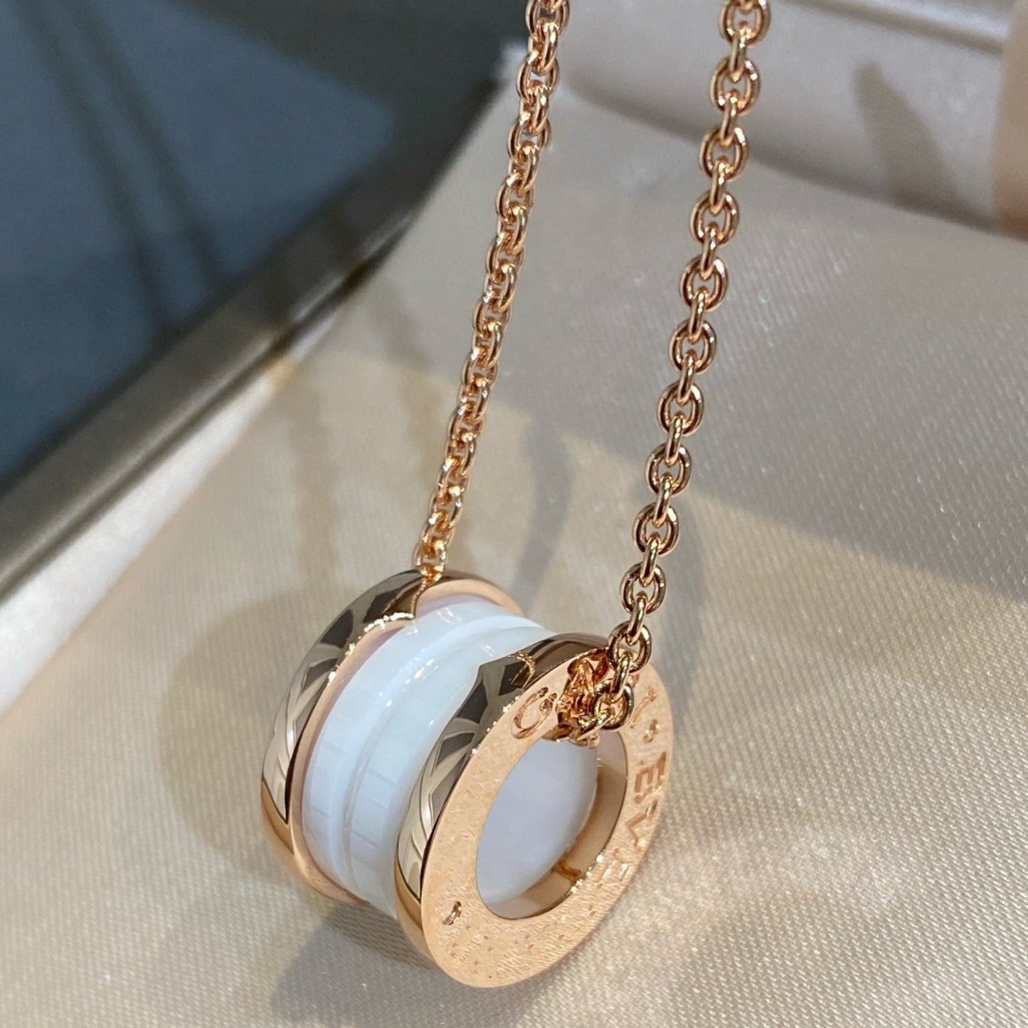 [kincade]ZERO 1 WHITE CERAMIC PINK GOLD NECKLACE