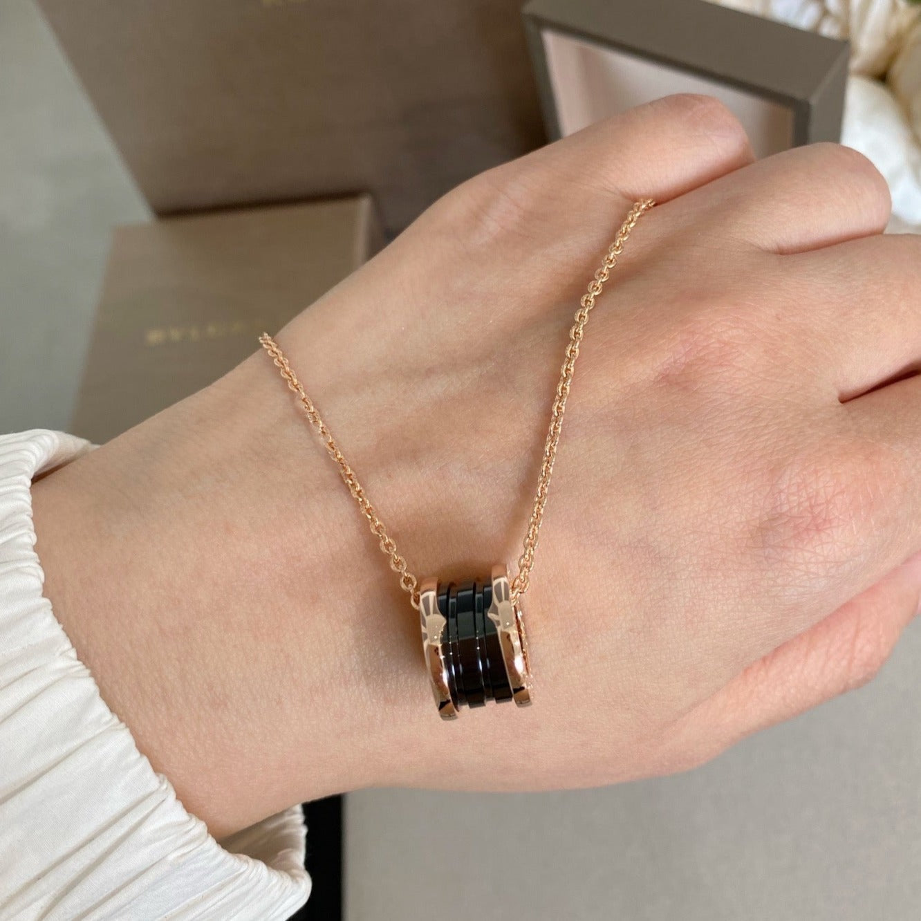 [kincade]ZERO 1 BLACK CERAMIC PINK GOLD NECKLACE