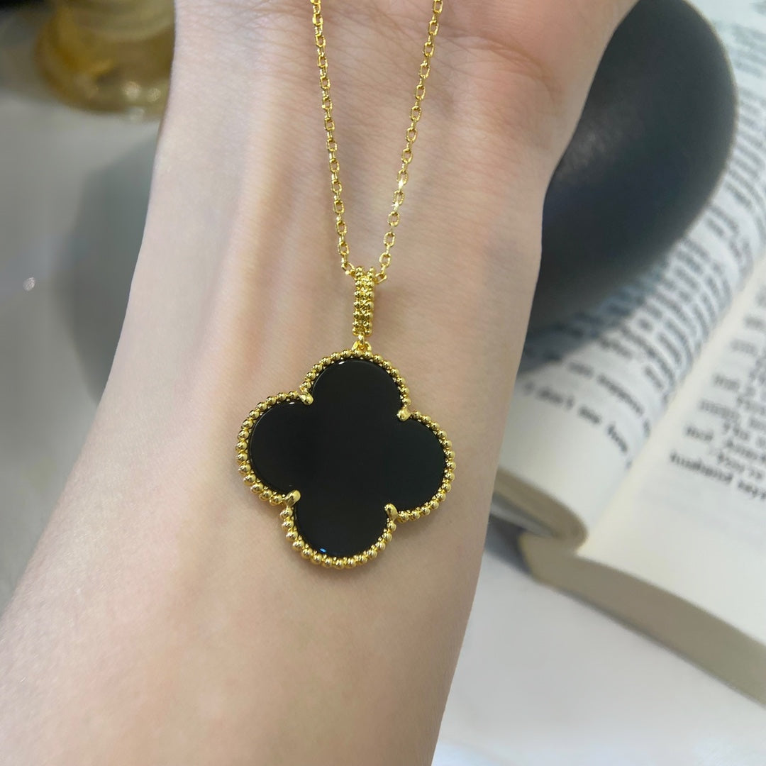 [kincade]CLOVER 25MM NECKLACE GOLD ONYX