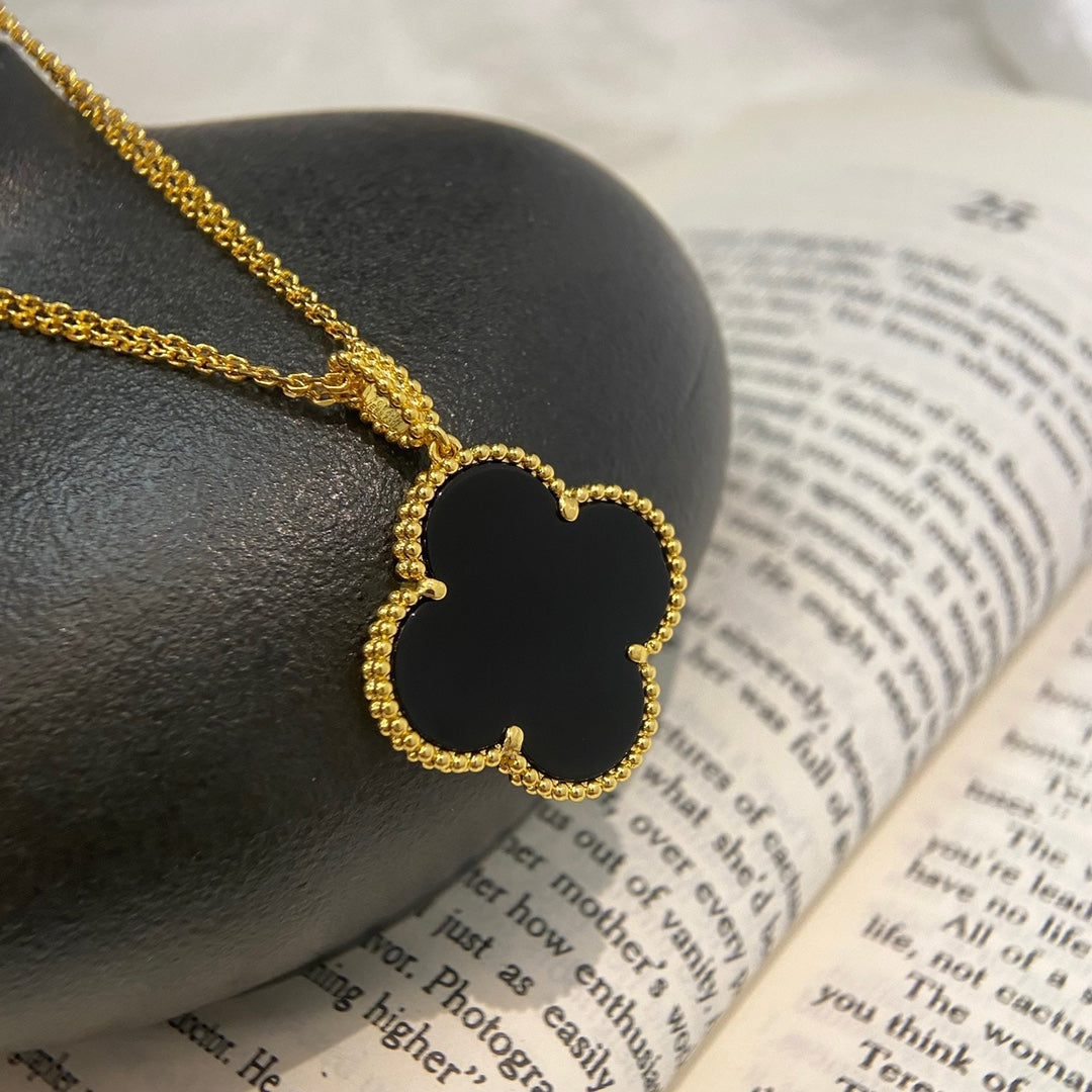 [kincade]CLOVER 25MM NECKLACE GOLD ONYX