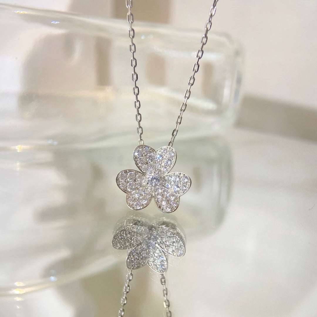 [kincade]FLOWER DIAMOND NECKLACE