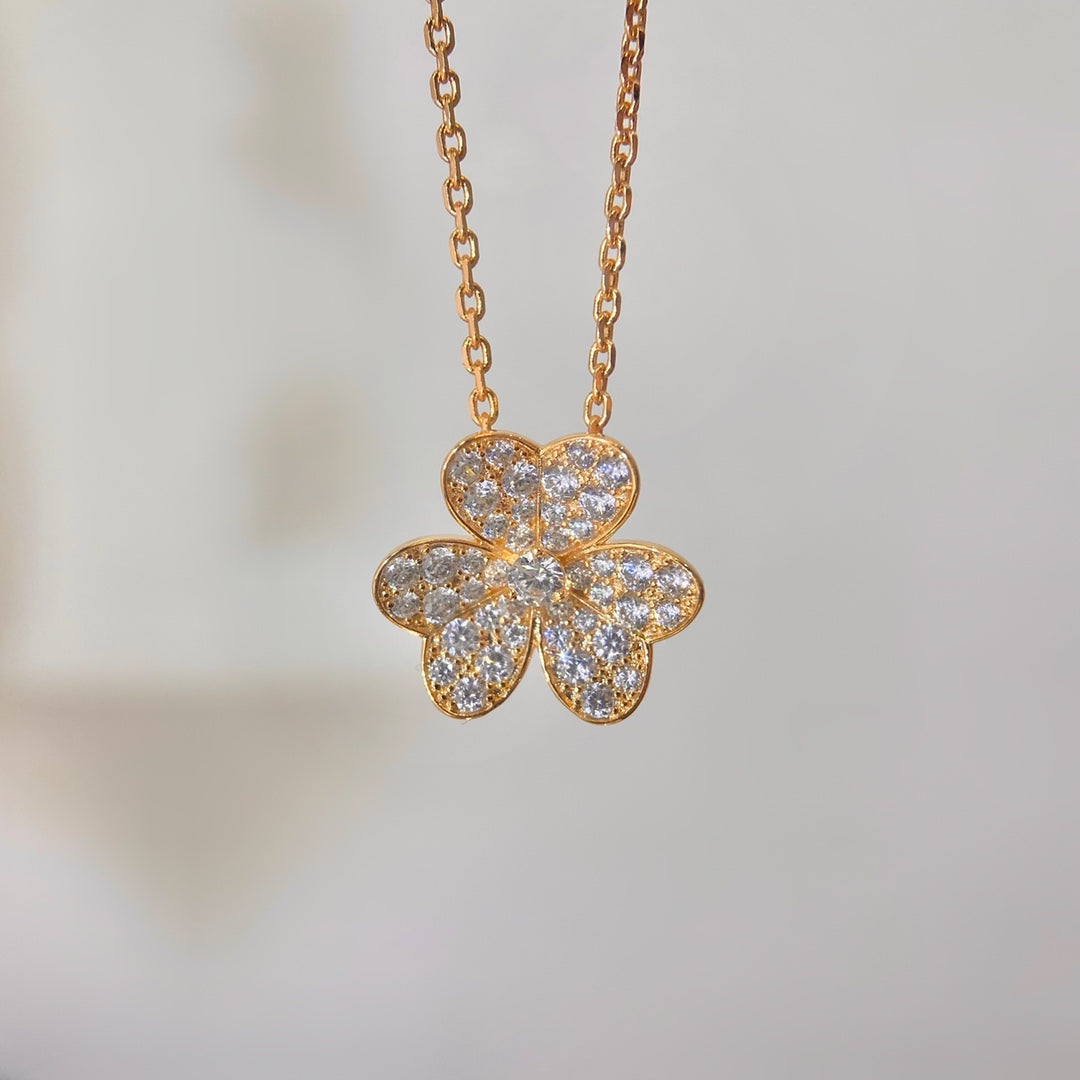 [kincade]FLOWER DIAMOND NECKLACE