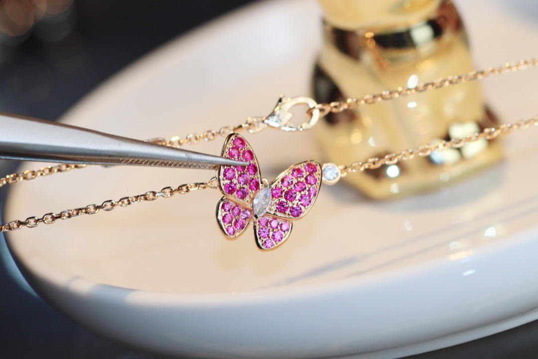 [kincade]BUTTERFLY RED DIAMOND ROSE GOLD NECKLACE