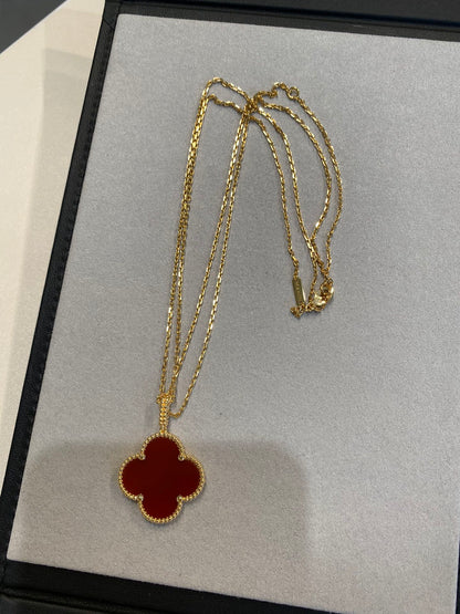 [kincade]CLOVER 25MM NECKLACE GOLD CARNELIAN