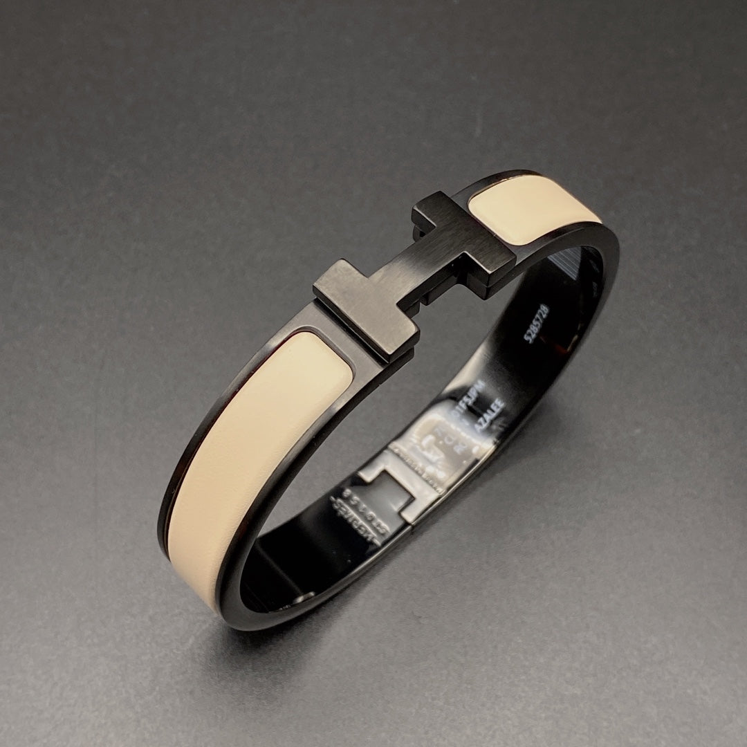 [kincade]H BRACELET 12MM BLACK BEIGE CERAMIC