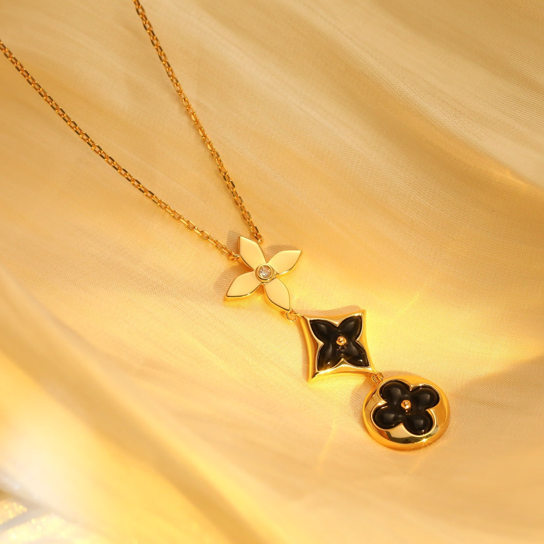 [kincade]STAR AND SUN ONYX PINK GOLD NECKLACE