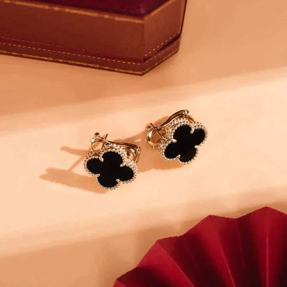 [kincade]CLOVER MEDIUM 1 MOTIFS  ONYX STUD EARRINGS