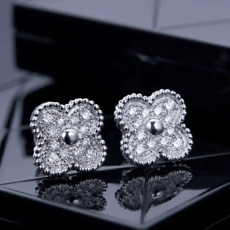 [kincade]CLOVER 1 MOTIFS DIAMOND STUD EARRINGS SILVER