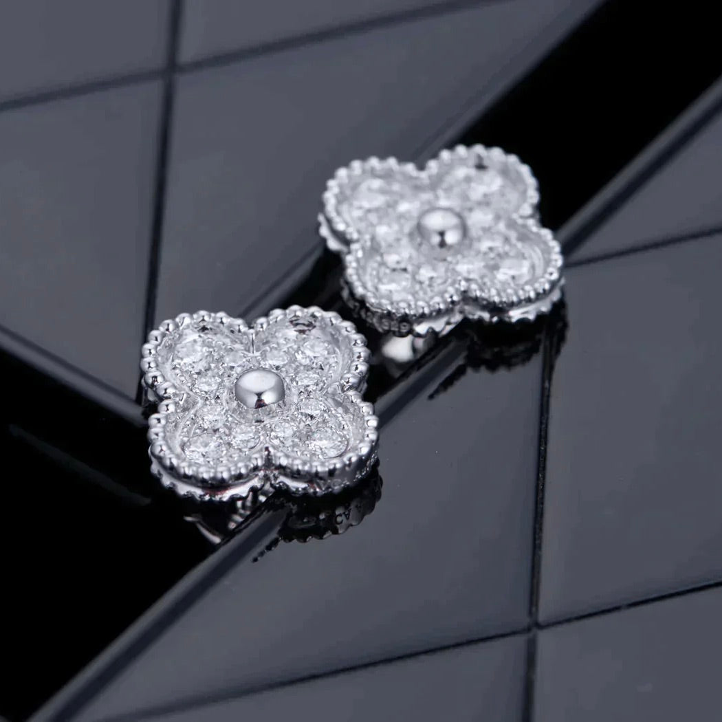 [kincade]CLOVER 1 MOTIFS DIAMOND STUD EARRINGS SILVER