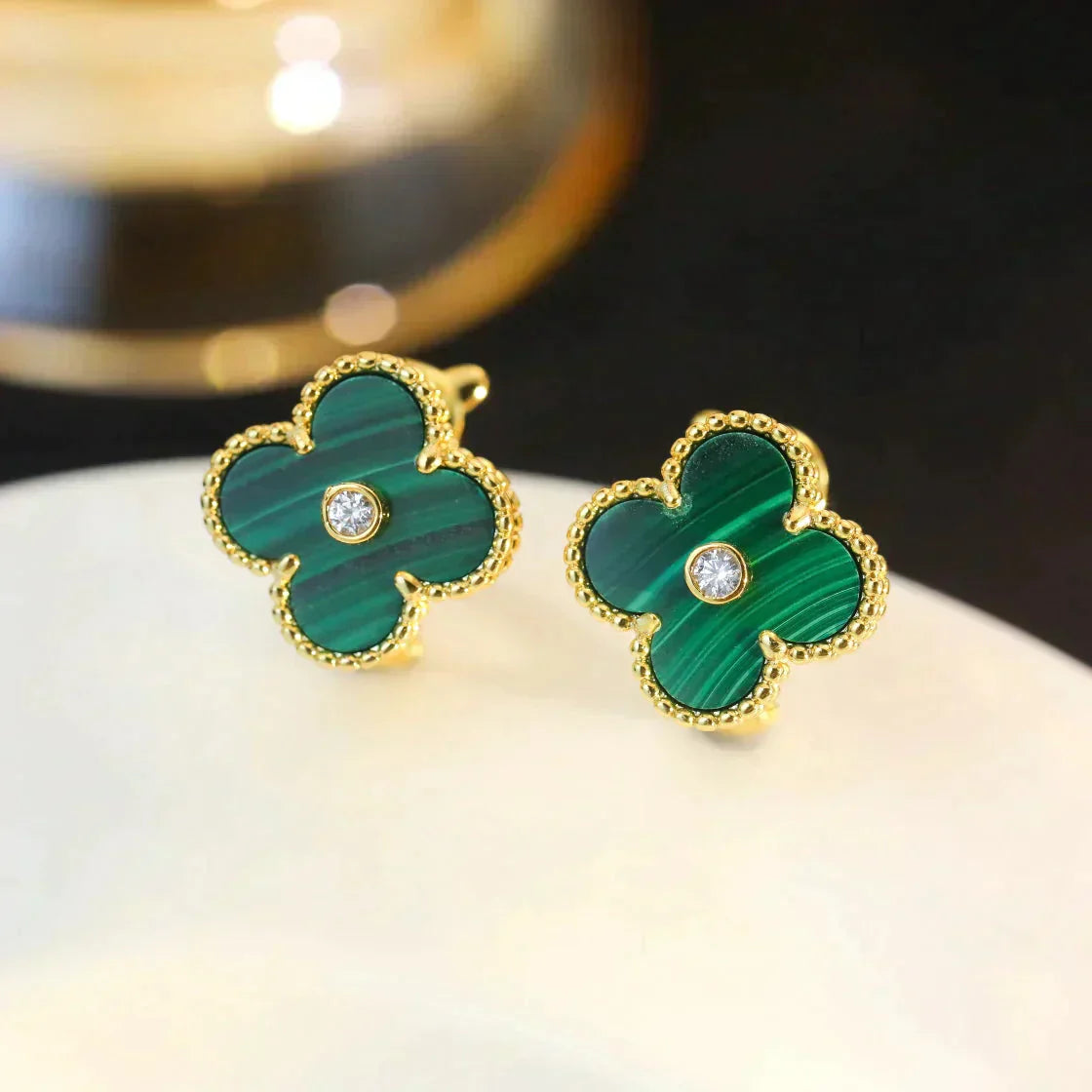 [kincade]CLOVER MEDIUM 1 MOTIFS MALACHITE DIAMOND EARRINGS