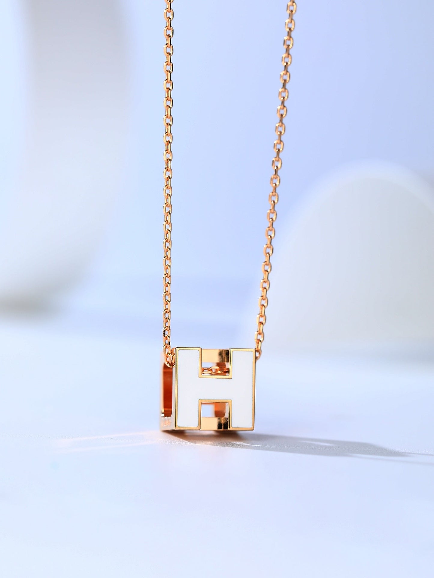 [kincade]H CAGE PINK GOLD NECKLACE