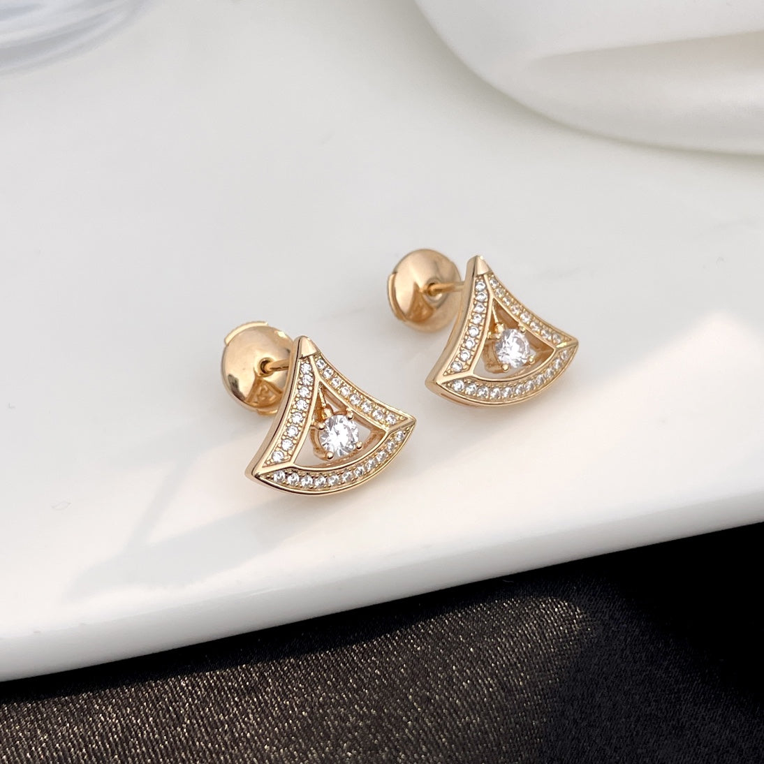 [kincade]DREAM MINI DIAMOND STUD EARRINGS