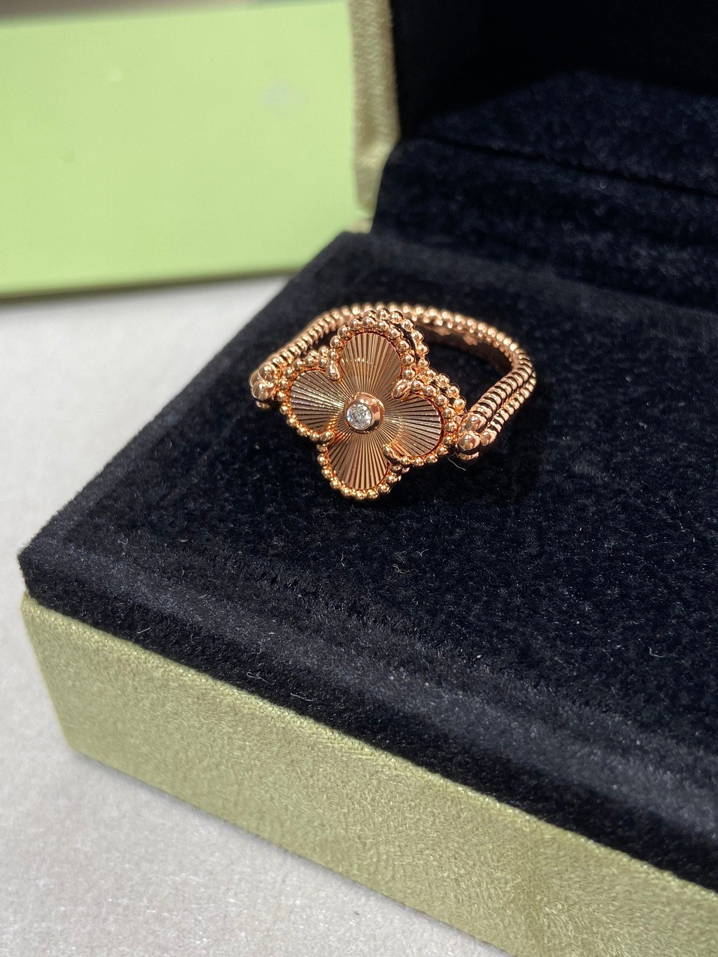 [kincade]CLOVER RIVERSIBLE ROSE GOLD RING