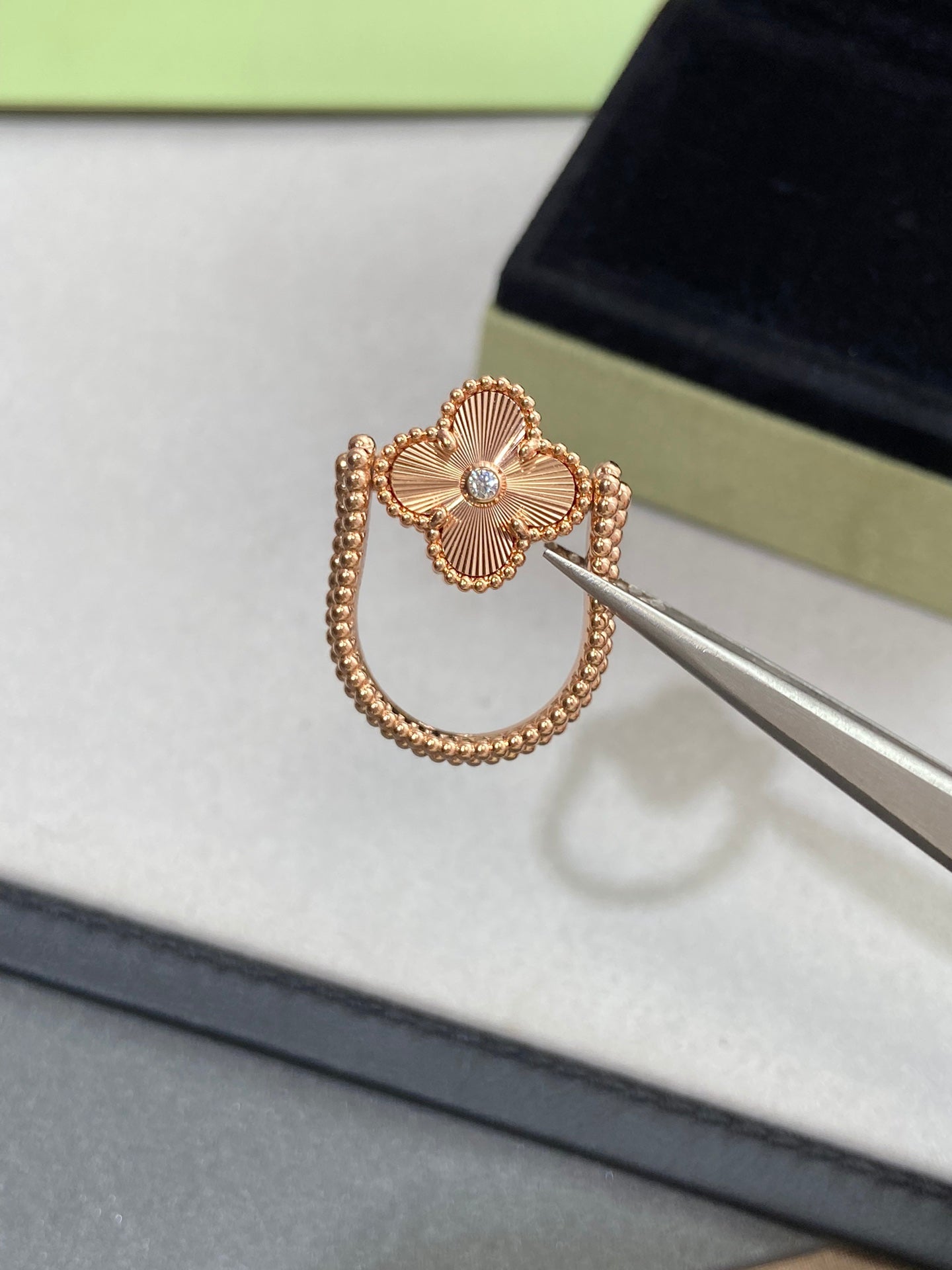 [kincade]CLOVER RIVERSIBLE ROSE GOLD RING