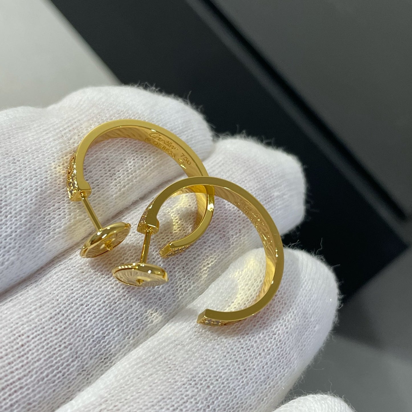 [kincade]LOVE DIAMOND GOLD HOOP EARRINGS