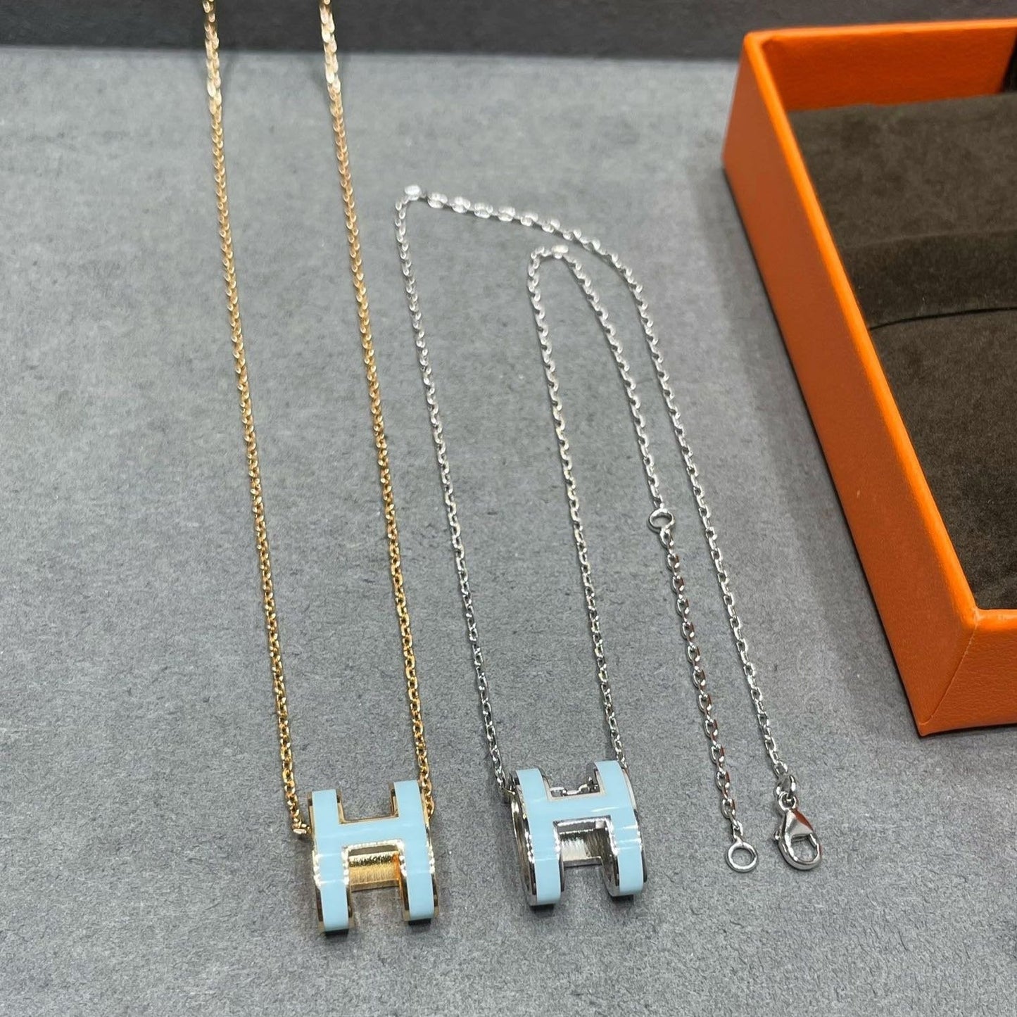 [kincade]POP H SKY BLUE NECKLACE