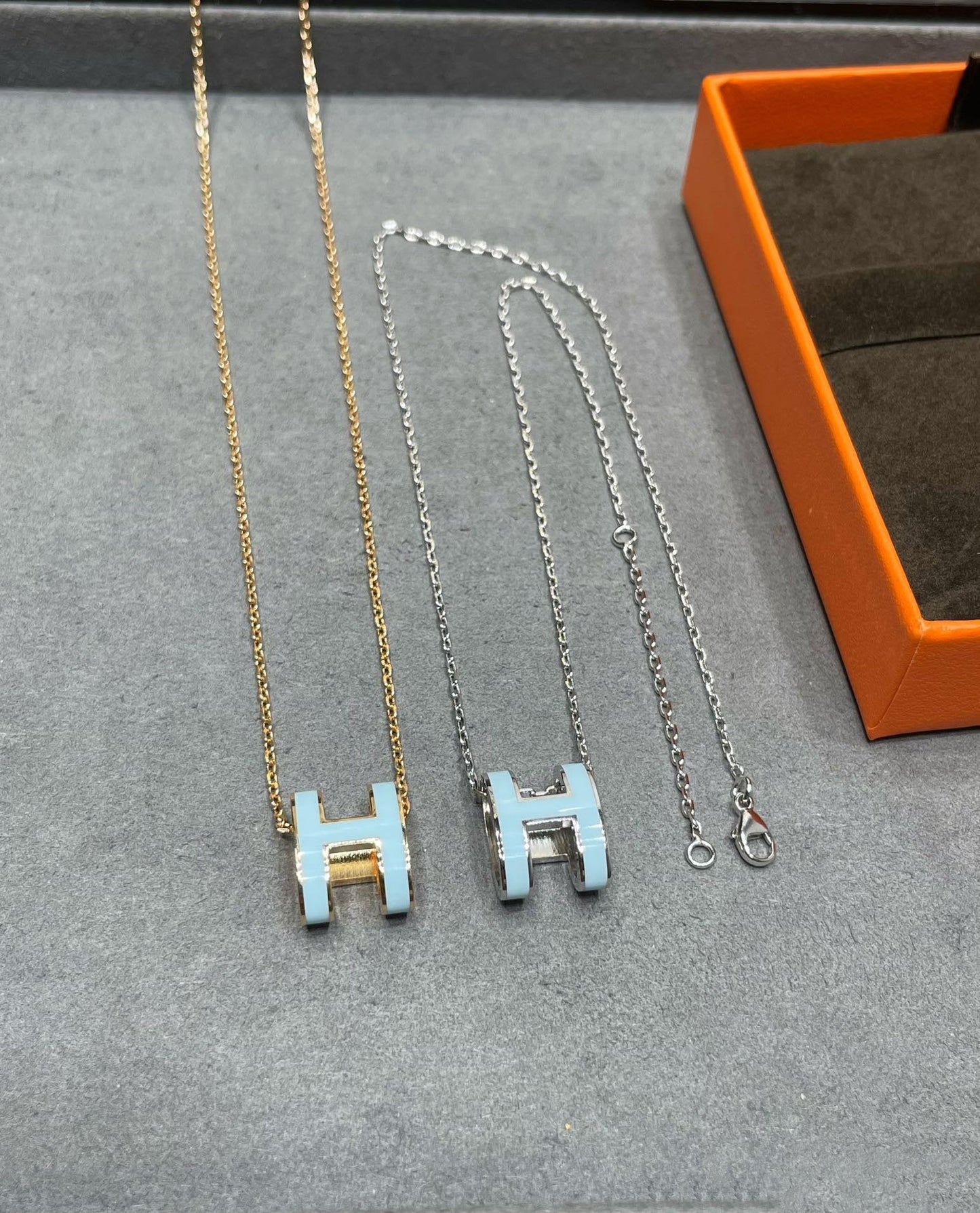 [kincade]POP H SKY BLUE NECKLACE