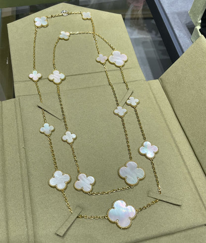 [kincade]CLOVER 16 MOTIF WHITE MOP GOLD NECKLACE