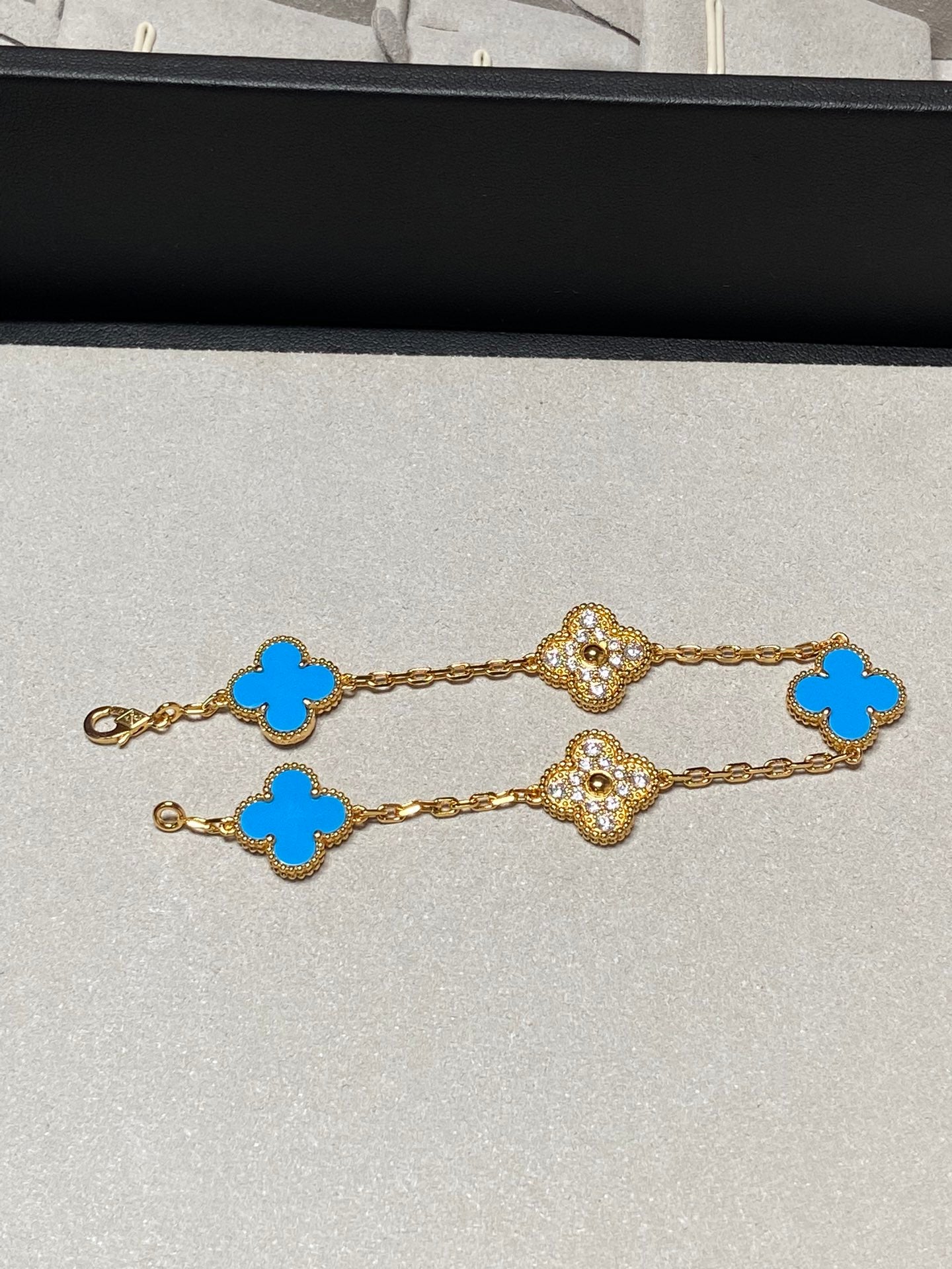 [kincade]CLOVER 5 MOTIF BLUE CHALCEDONY DIAMOND GOLD BRACELET