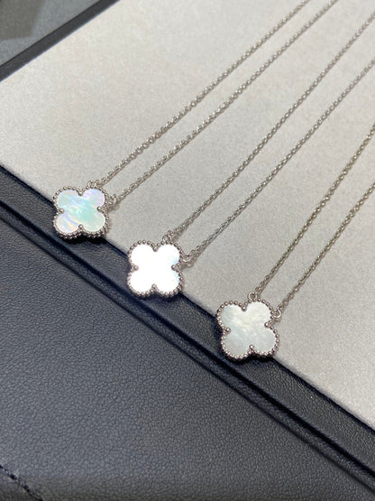 [kincade]CLOVER MEDIUM SILVER WHITE MOP NECKLACE