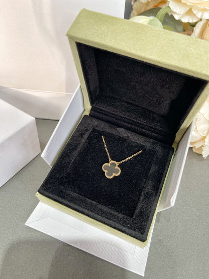 [kincade]CLOVER ROCK CRYSTAL ROSE GOLD NECKLACE